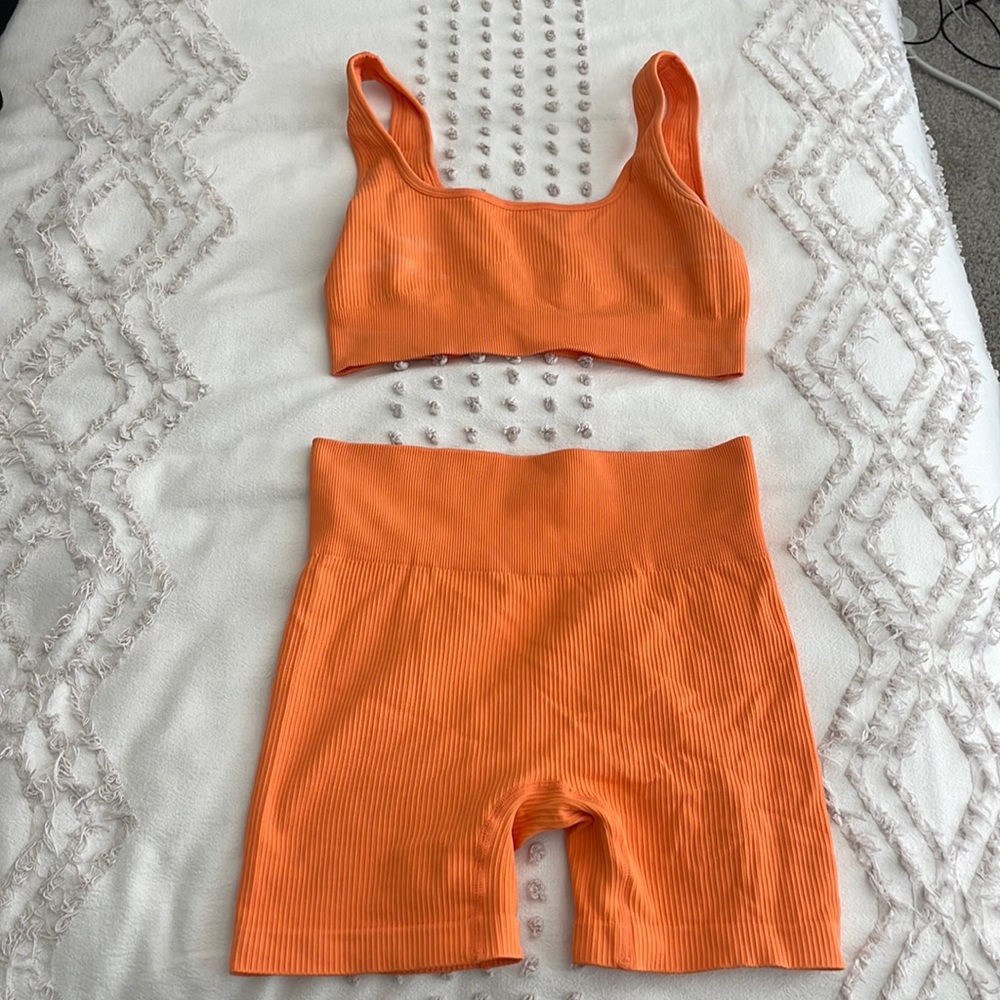 Orange workout set